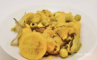 塩レモンのチキンタジンの作り方・レシピ｜鶏もも肉をミニダッチオーブンで蒸し焼く